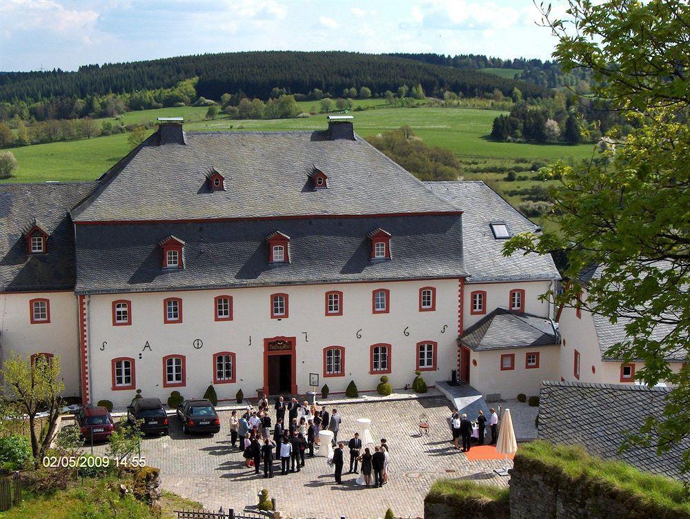Dahlem  Schlosshotel Burghaus Kronenburg מראה חיצוני תמונה