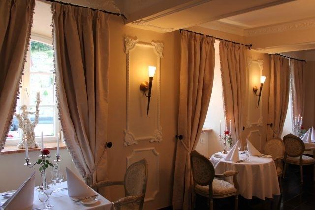 Dahlem  Schlosshotel Burghaus Kronenburg מראה חיצוני תמונה